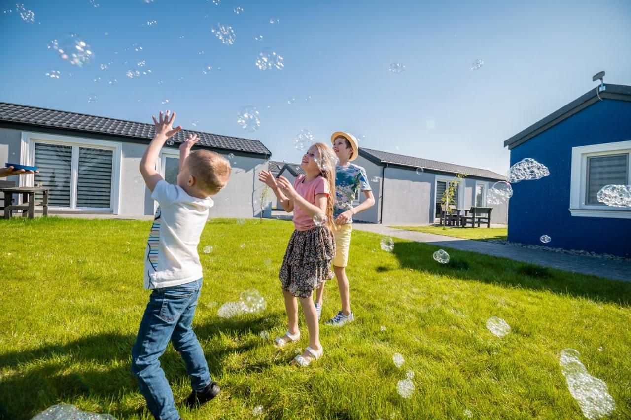Scandi Village Zator Extérieur photo