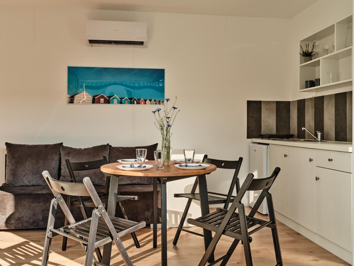 Scandi Village Zator Extérieur photo