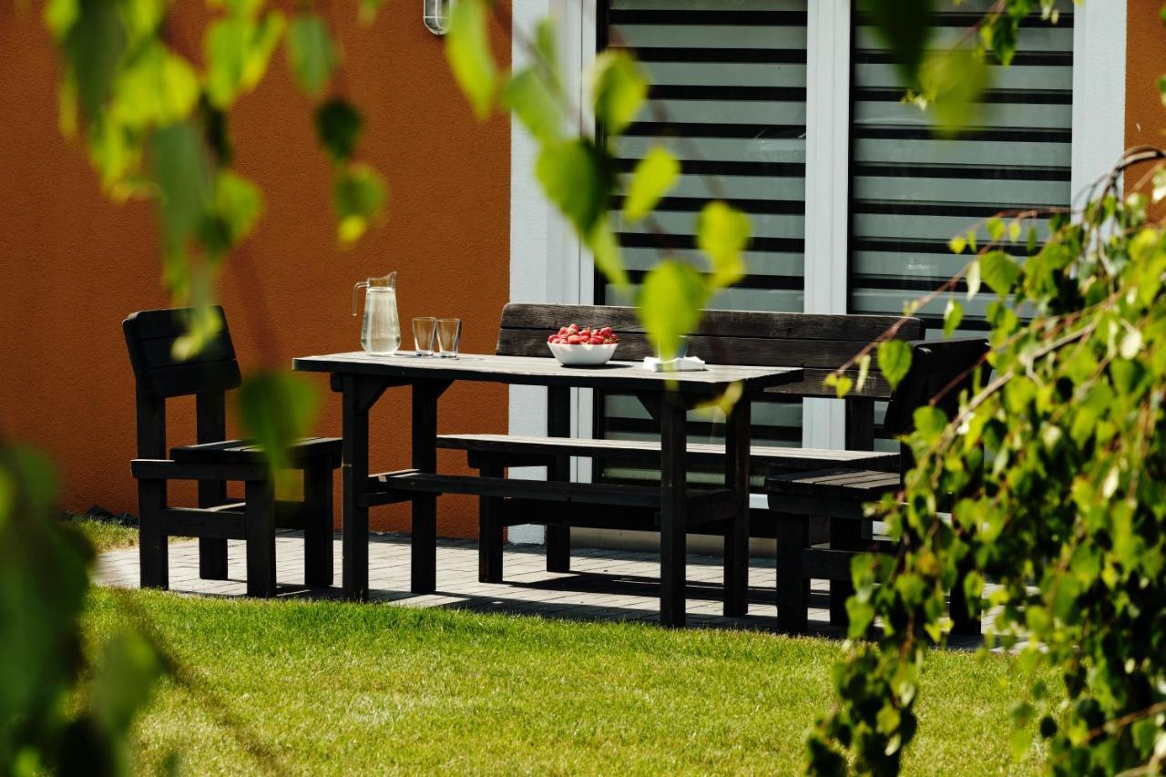 Scandi Village Zator Extérieur photo