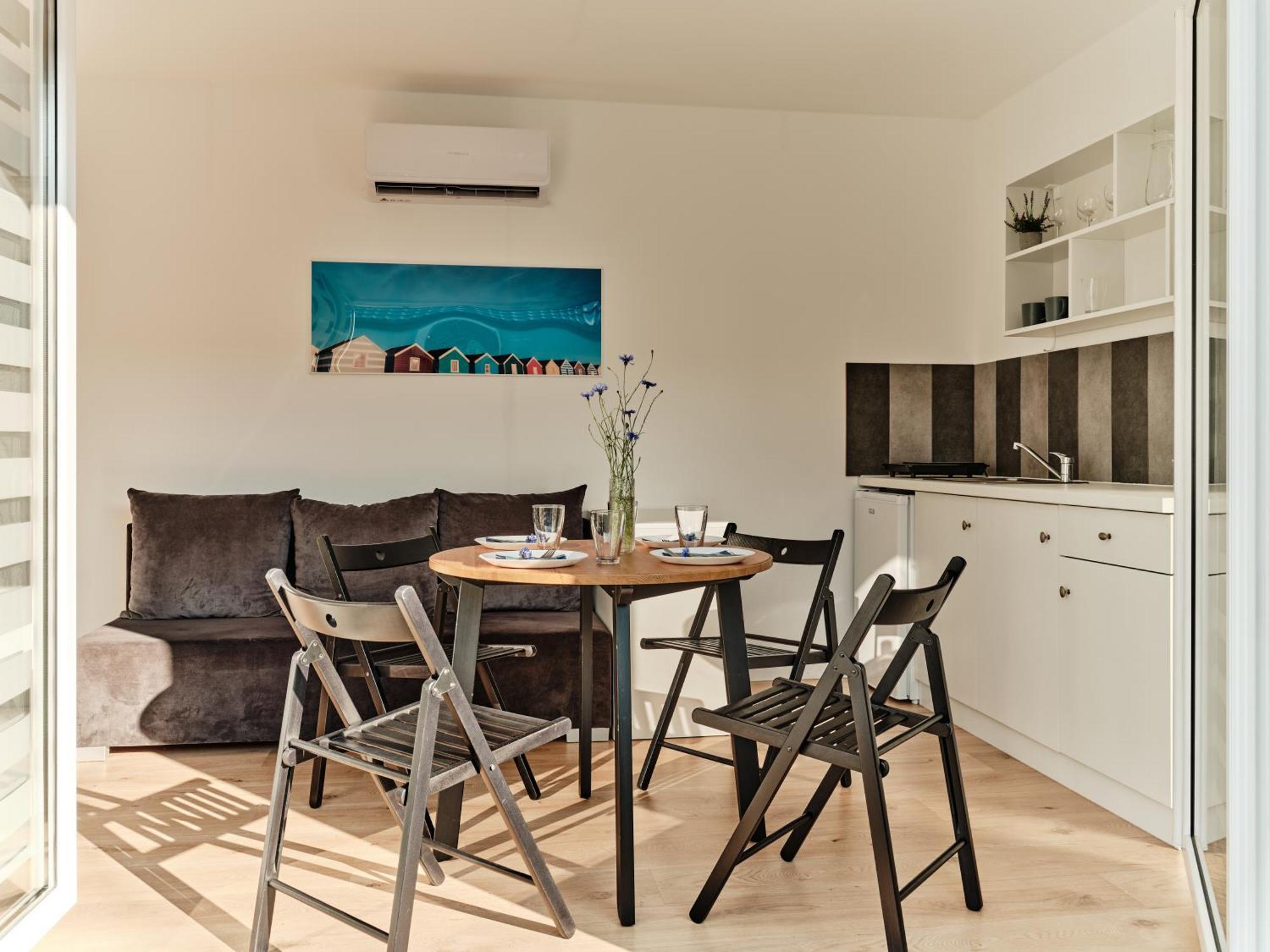 Scandi Village Zator Extérieur photo