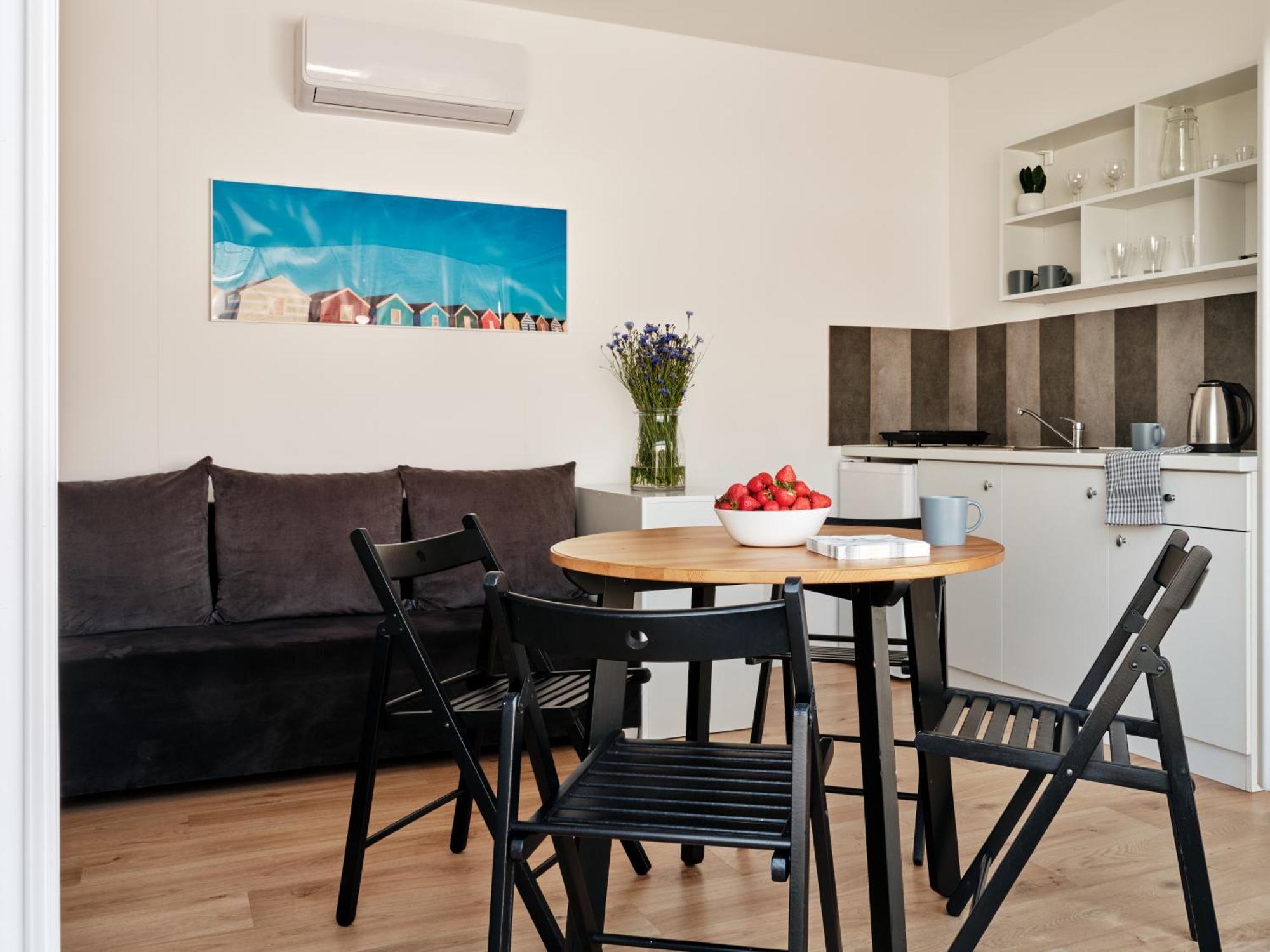 Scandi Village Zator Extérieur photo