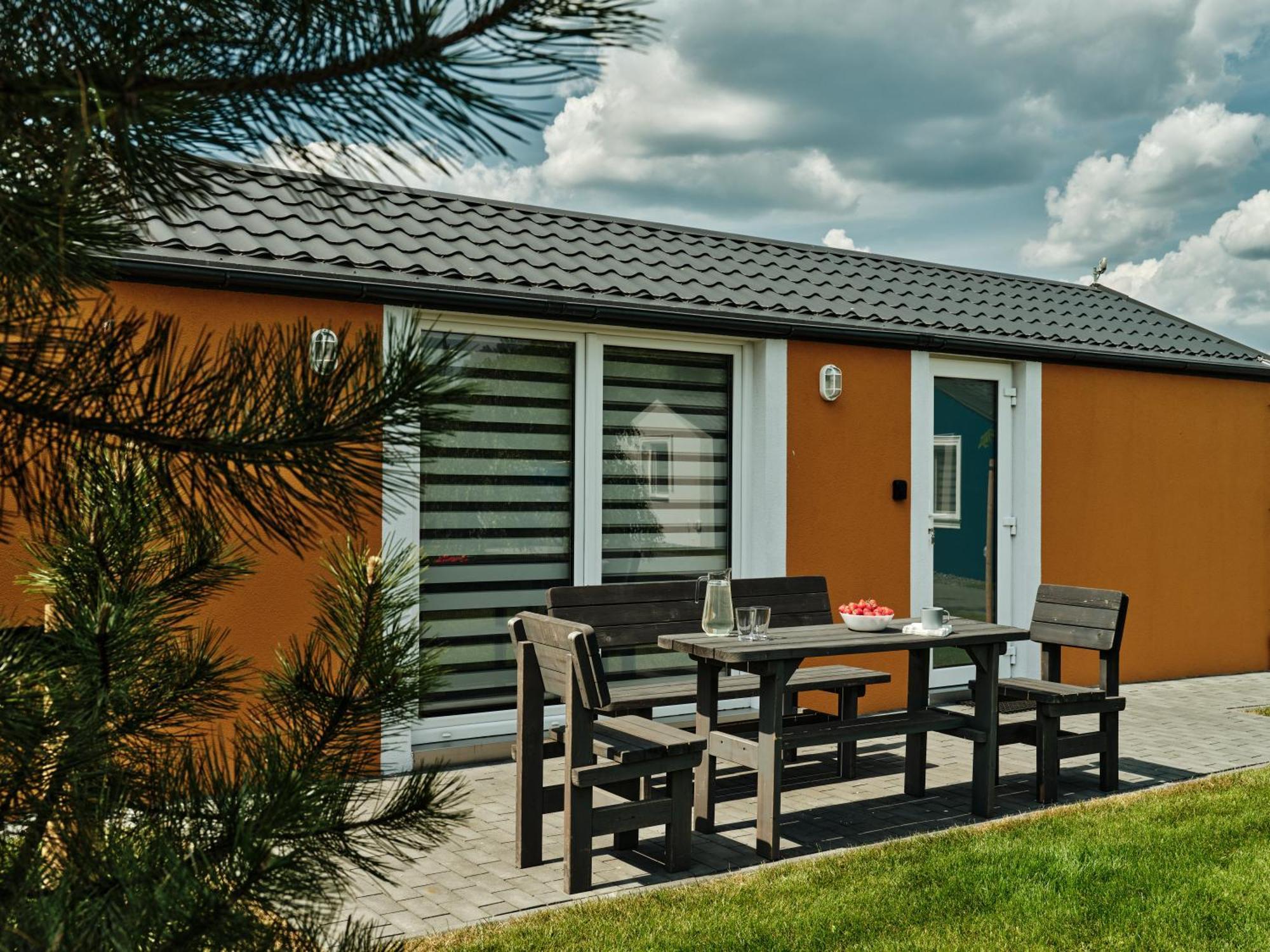 Scandi Village Zator Extérieur photo
